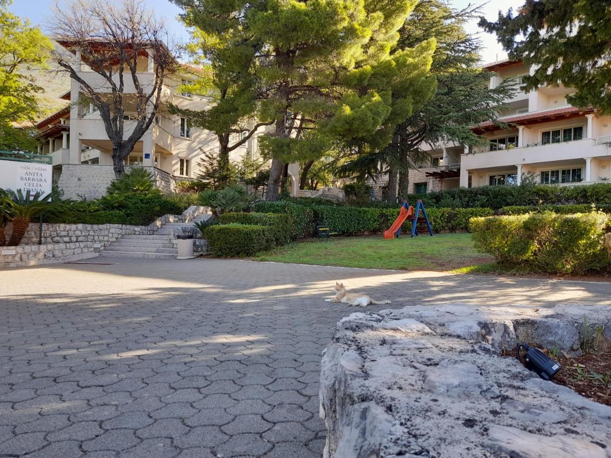 Aparthotel Plat Mlini Bagian luar foto