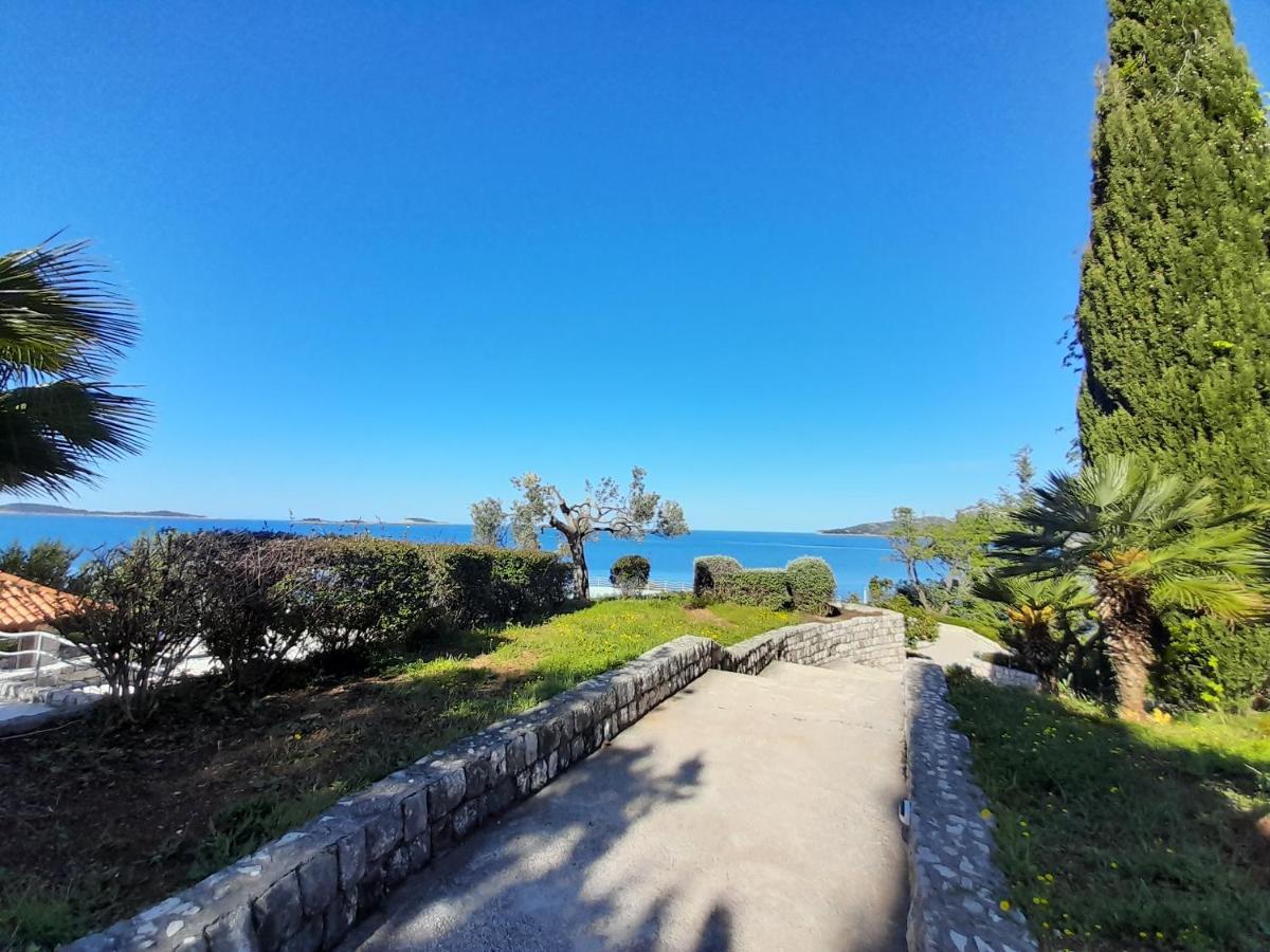 Aparthotel Plat Mlini Bagian luar foto